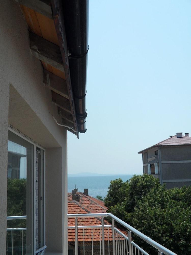 Palace De Luxe Apartments Pomorie Eksteriør billede