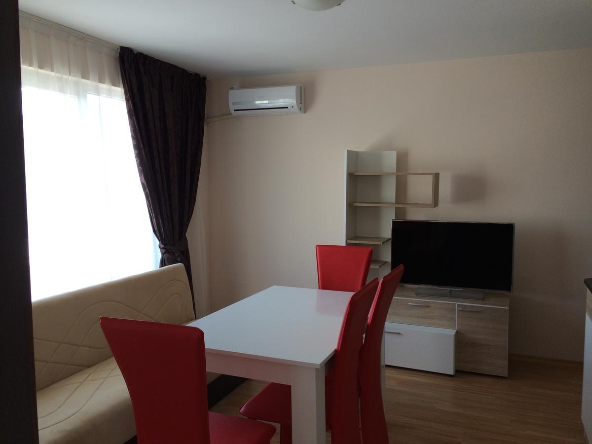 Palace De Luxe Apartments Pomorie Eksteriør billede