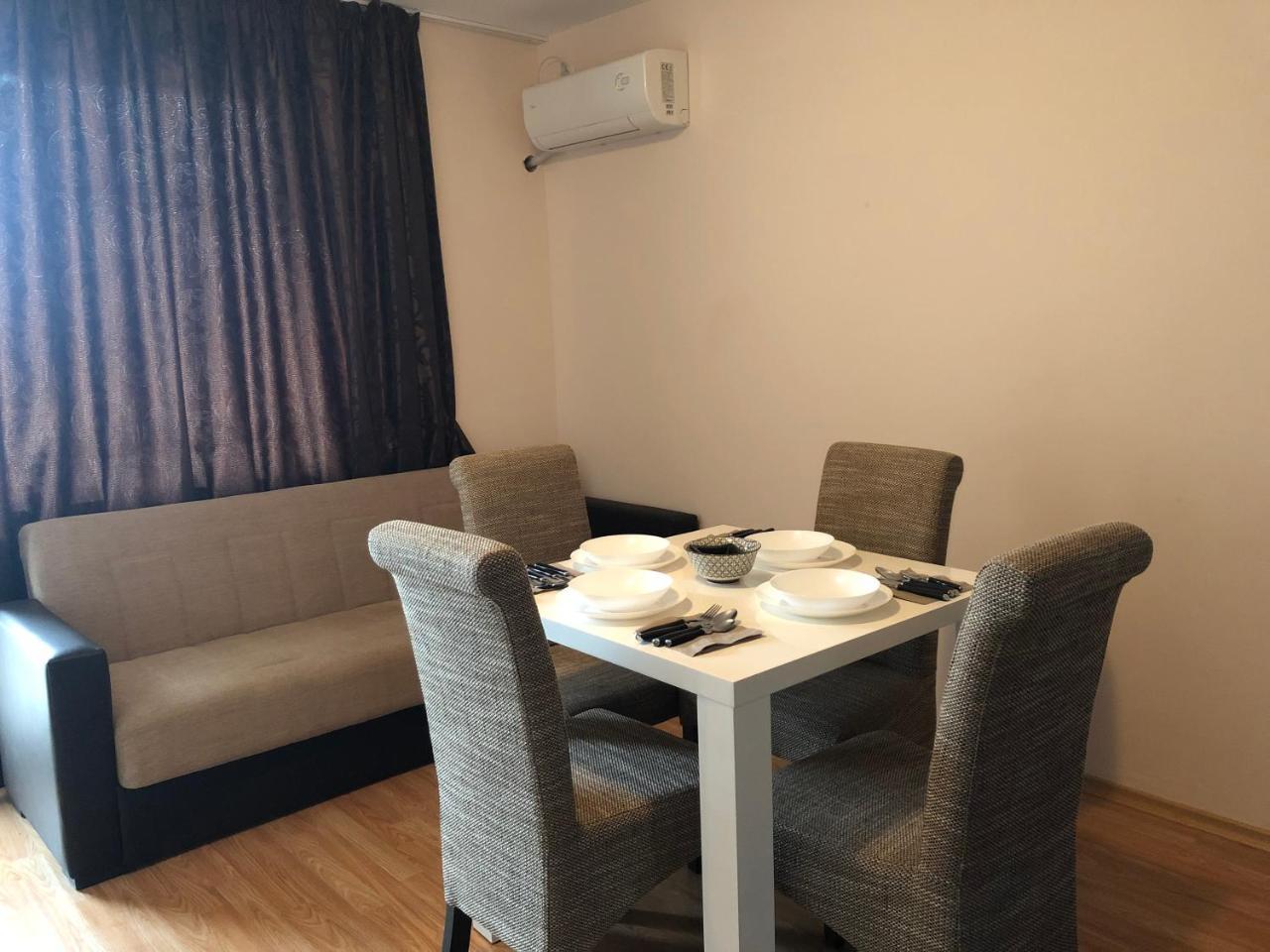 Palace De Luxe Apartments Pomorie Eksteriør billede
