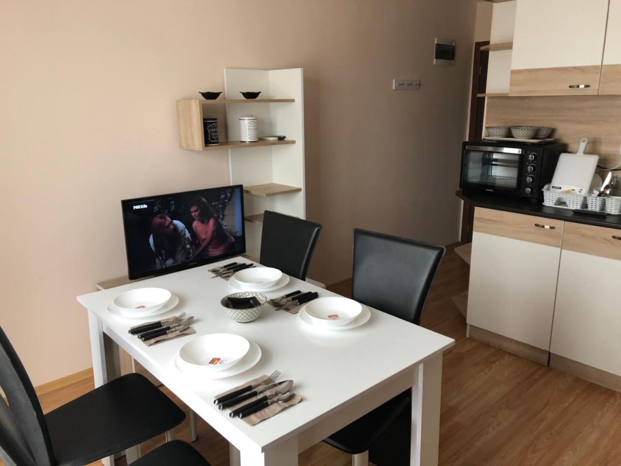 Palace De Luxe Apartments Pomorie Eksteriør billede